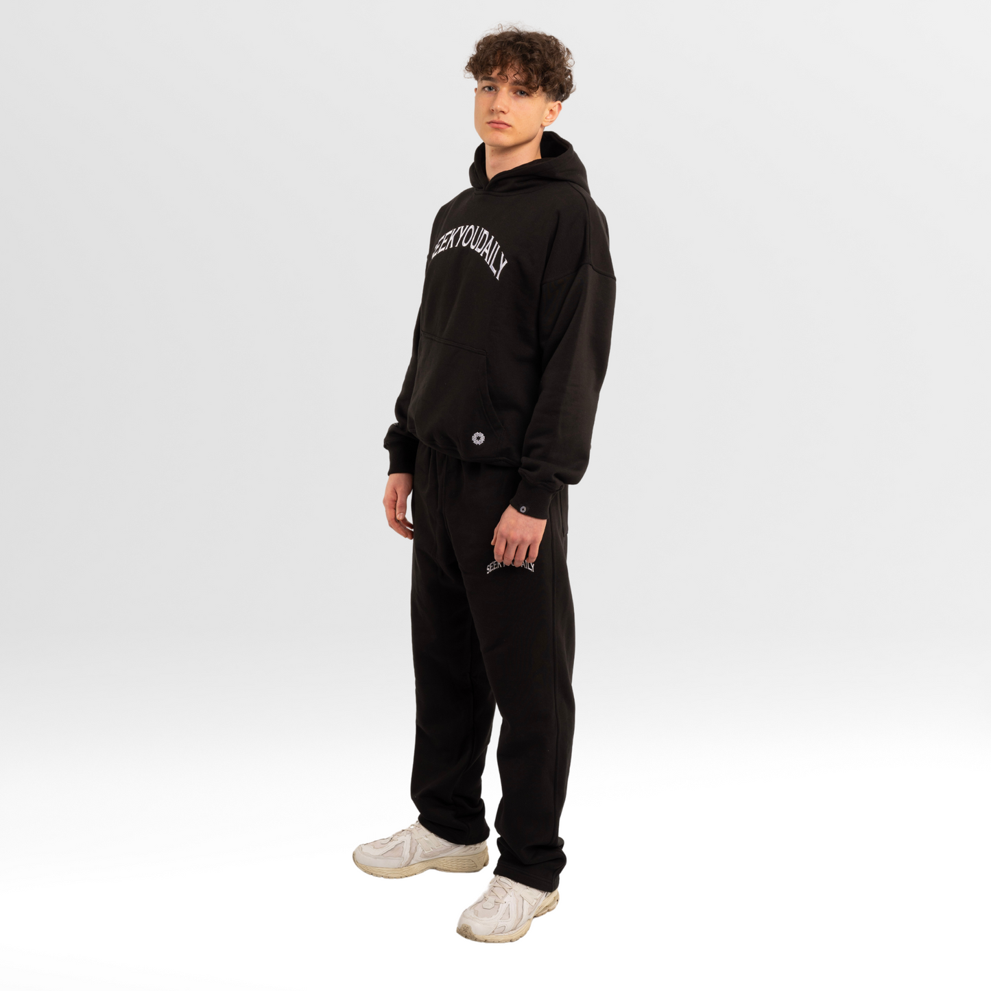 NO FEAR IN LOVE OVERSIZE HOODIE - BLACK