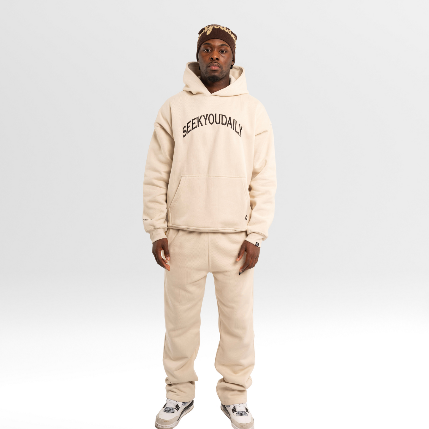 SEEKYOUDAILY SWEATPANTS - CREAM